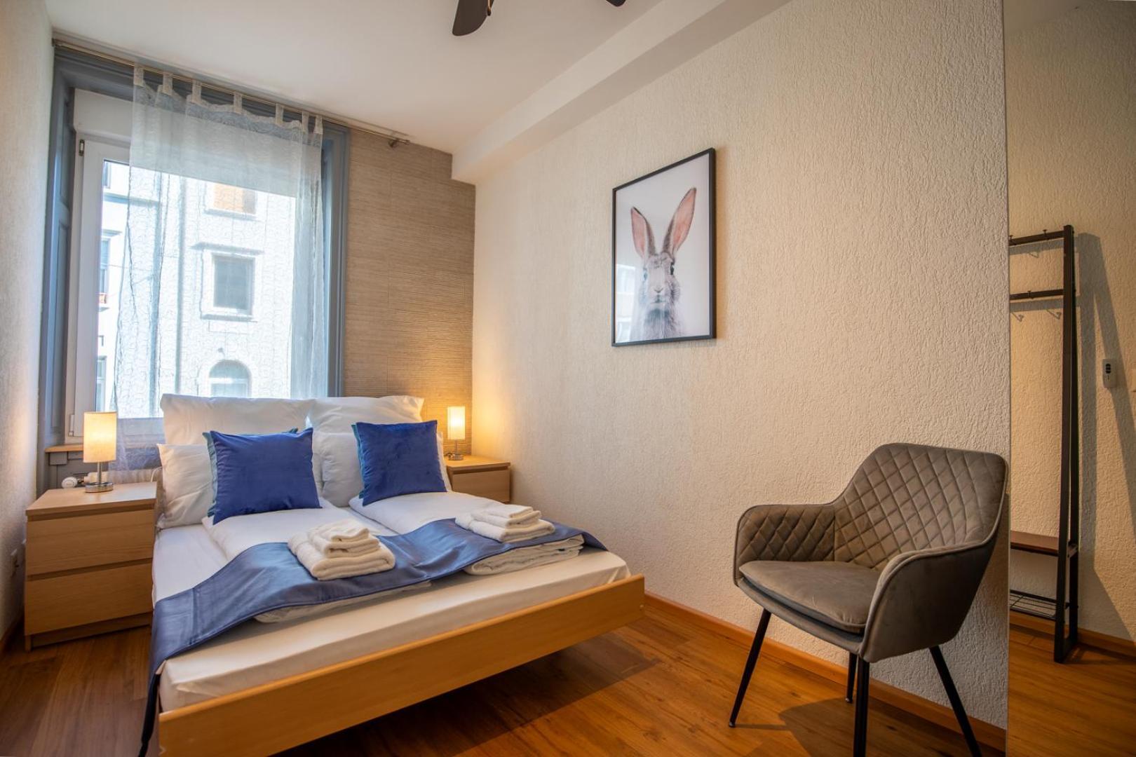 Special Roger F Rabbit 1 Apartment, Roche Towers, 10-star Basel